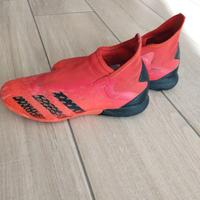 Scarpa calcetto nr 39 1/3