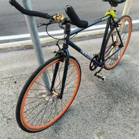 Bicicletta tipo corsa 