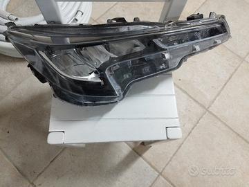 faro destro originale Toyota Corolla dal 2017