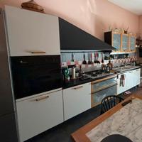 CUCINA-CAMERA DA LETTO-CAMERETTE