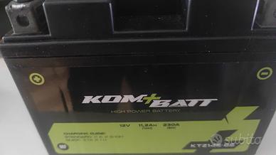 Batteria KOM BATT KTZ14S-BS  per moto e scooter