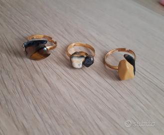 Anelli con pietre