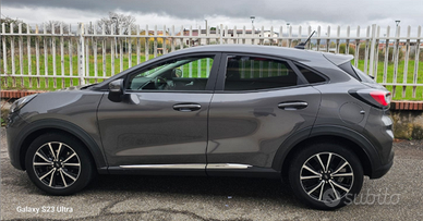 Ford Puma Titanium Hybrid