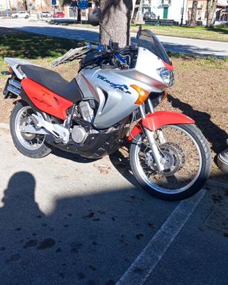 Honda Transalp 650 anno 2002