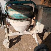 Betoniera edile con motore elettrico