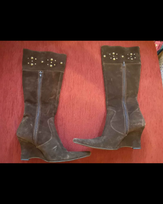 Stivale in vera pelle scamosciata n 38
