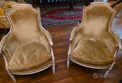 Coppia di poltrone antiche