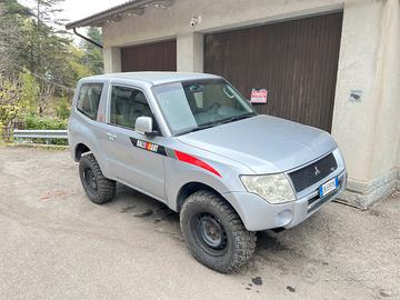 Mitsubishi Pajero 3.2 DI-D v80