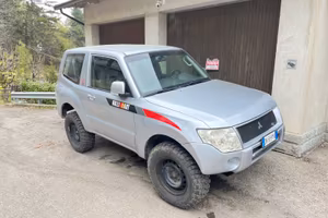 Mitsubishi Pajero 3.2 DI-D v80