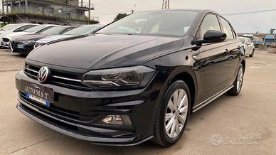 Volkswagen Polo R-LINE 1.0 TSI 5p. Highline BlueMo