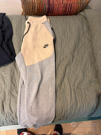 Pantaloni nike tech vecchi