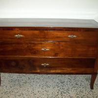 Comò in noce originale restaurato