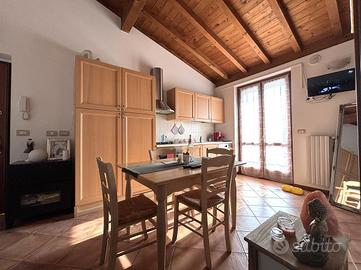 MONOLOCALE A CREMA