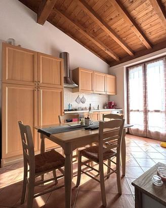 MONOLOCALE A CREMA
