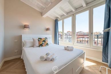 Bilocale panoramico con vista mare MT-0127