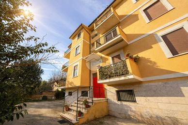 4 LOCALI A COLLEVECCHIO