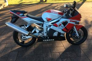 YAMAHA YZF R6