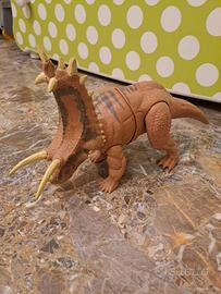 Triceratopo jurassic world 