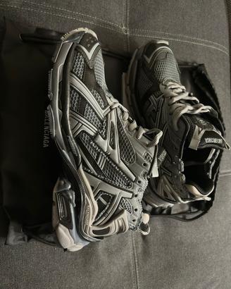 Balenciaga runner