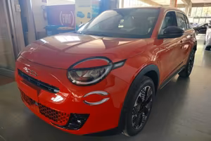 FIAT 600 Hybrid 110cv DCT MHEV La Prima km0