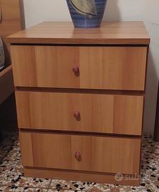 Letto singolo e comodino