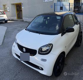 Smart fortwo passion automatica 24000  Km nuova