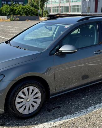 VOLKSWAGEN Golf Variant 1.6 TDI 115 CV Trendline