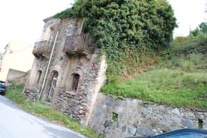 Rudere con progetto approvato + terreno edificabil
