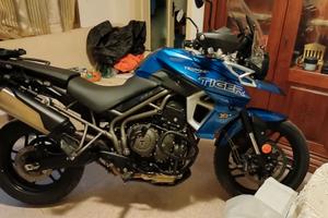 TRIUMPH TIGER 800 XRX