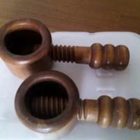 coppia schiaccianoci in legno