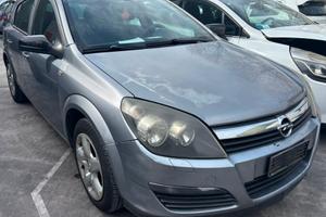 OPEL ASTRA per ricambi usati
