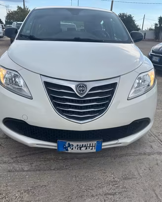 Lancia Ypsilon 1.2 Silver (2015) - OK NEOPATENTATI