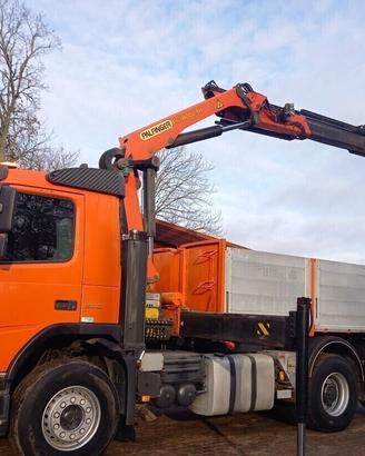 Autocarro Volvo FMX 500 3 assi con gru/ribaltabile