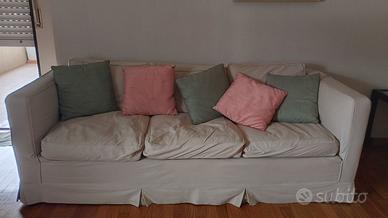 Divano 3/4 posti color beige chiaro