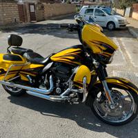 HARLEY DAVIDSON STREET GLIDE CVO ACCESSORIATISSIMA