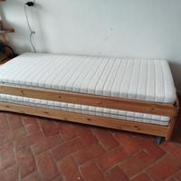 Letto impilabile Utaker IKEA con 2 materassi