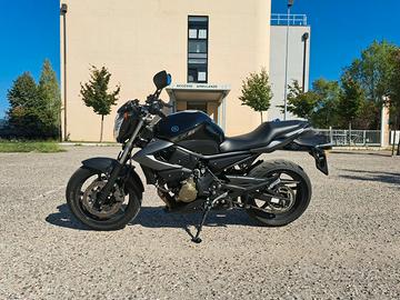 Yamaha xj6 . 