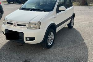 Fiat Panda 1.3 MJT 16V DPF 4x4 Climbing