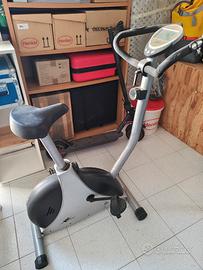 Cyclette da camera Bodyline con display