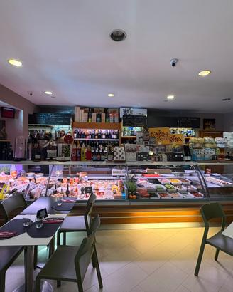 Arredo per salumeria grastronomia o carnezzeria