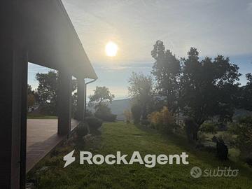 TIZZANO VAL PARMA (PR) - VILLETTA SINGOLA CON TERR