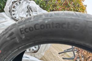 4 GOMME CONTINENTAL ECOCONTACT 6 - 215/50 R18