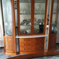 armadio Cristalliera con tavolo in rovere 
