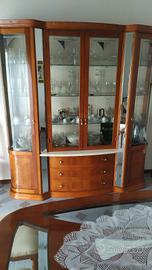 armadio Cristalliera con tavolo in rovere 