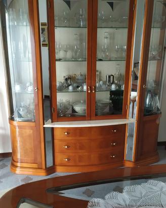 armadio Cristalliera con tavolo in rovere 
