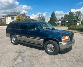 GMC Yukon XL Chevrolet Silverado suburban storico