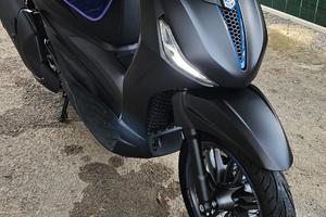 Piaggio Beverly 400 S HPE