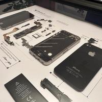 Quadro Apple iPhone 4 disassemblato 