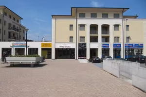 Immobile di 100 m² con 2 locali a Bagnolo Mella