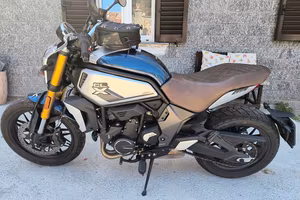 CF MOTO 700 CL-X HERITAGE 